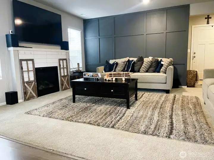 Cozy living room with cozy fireplace.