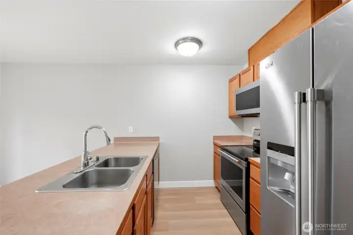 Unit 1744 kitchen