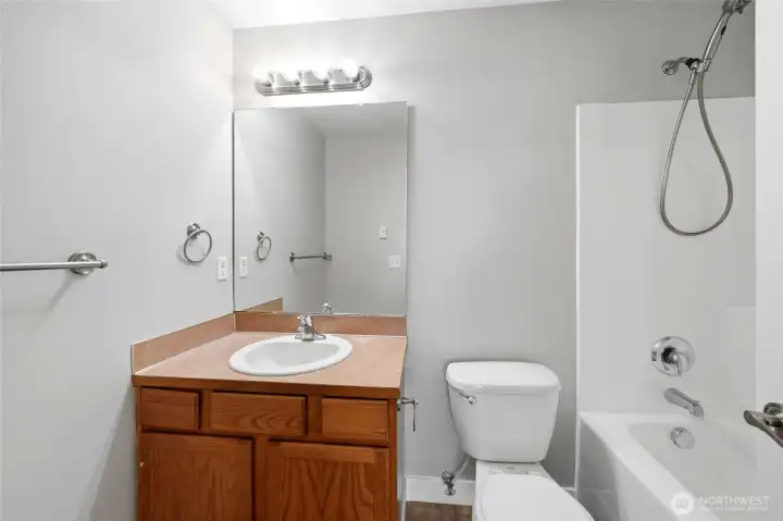 Unit 1744 primary bathroom