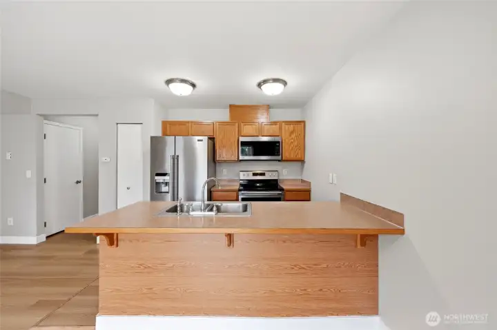 Unit 1742 kitchen