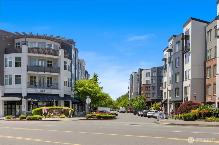 Coffee, Shops, Restaurants, Fitness, Parks - All Nearby Coffee, Shops, Restaurants, Fitness, Parks - All Nearby
