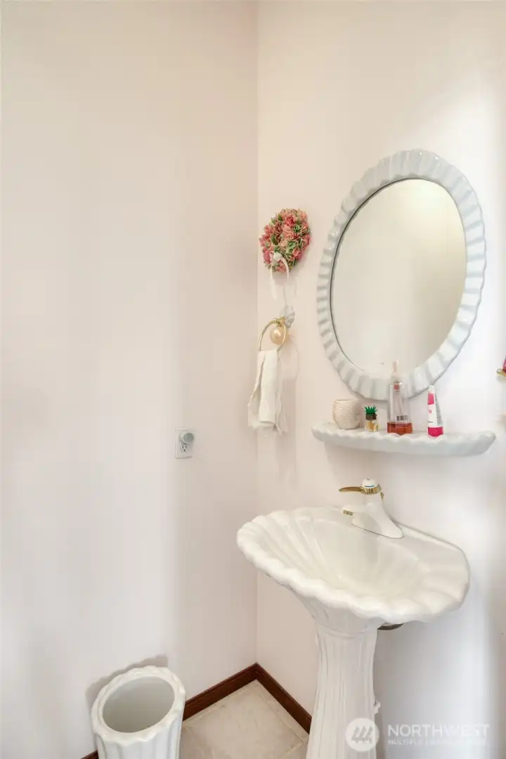 1/2 bath upstairs
