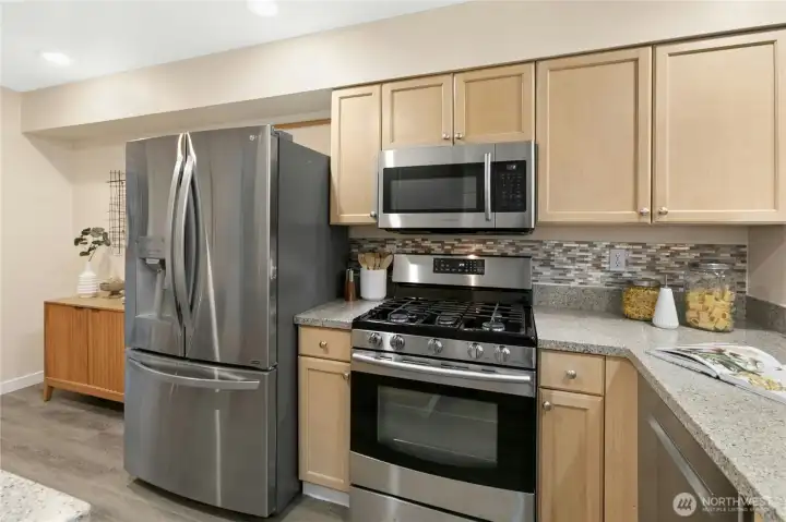 Included in purchase are: refrigerator, microwave, stove/range, washer, dryer, grill and canopy, and mounted TV Included in purchase are: refrigerator, microwave, stove/range, washer, dryer, grill and canopy, and mounted TV