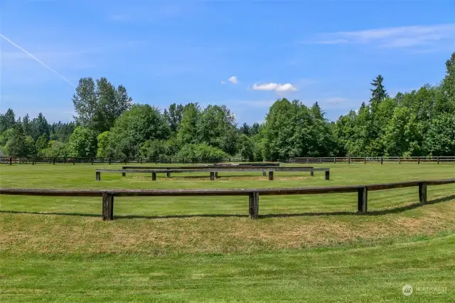 200'x300' grass Grand Prix field with ditch, Grob, bank, and open water.