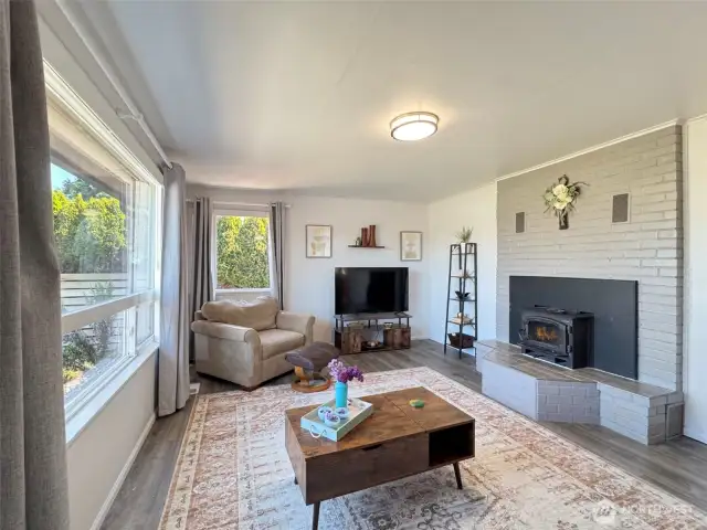 1584 Sq' 3 bedrooms- 2 baths