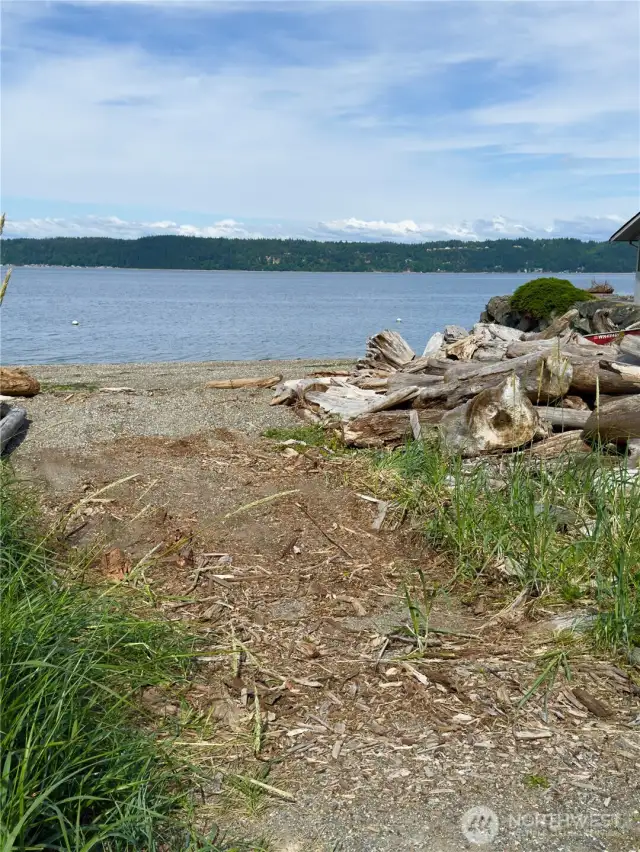 Amazing community amenity, beach access right down the hill!