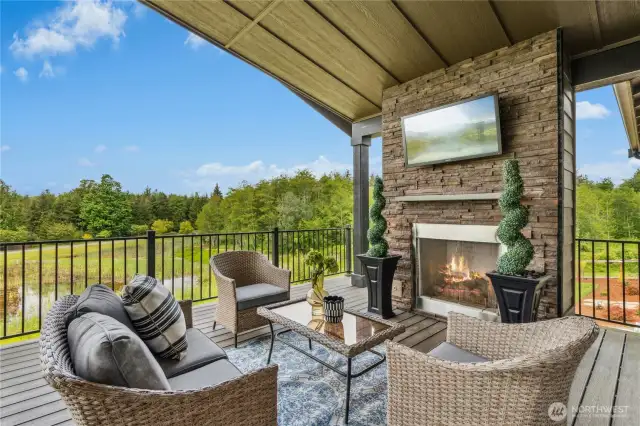 Enjoy evenings by the fire while watching the vibrant life at the pond