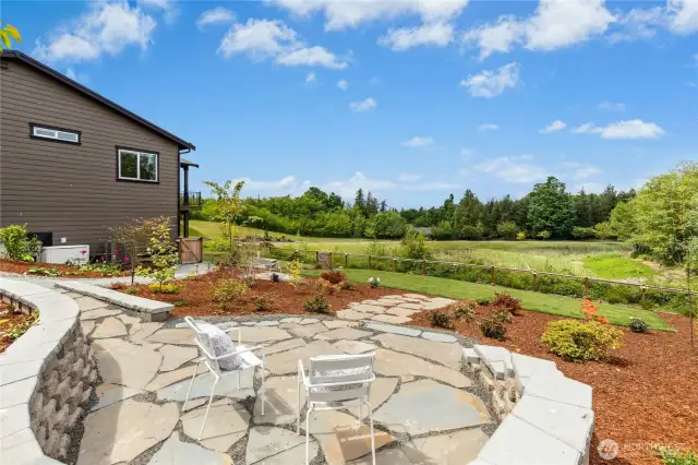 Lovely fully fenced in garden overlooking pond