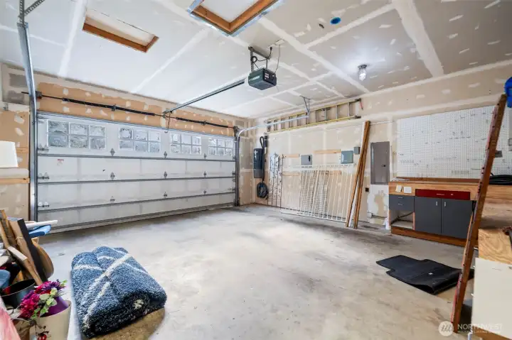 A true two car attached garage means you'll never feel a drop of that "liquid sunshine" Washington is so famous for.