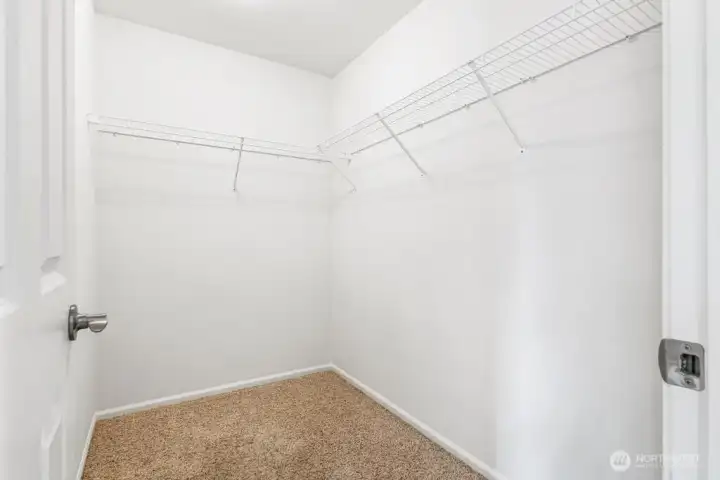 Walk in closet Walk in closet
