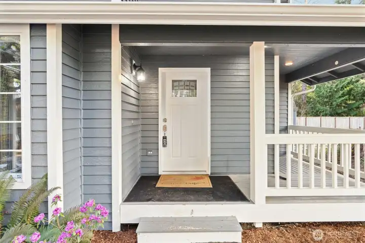 Great covered front porch