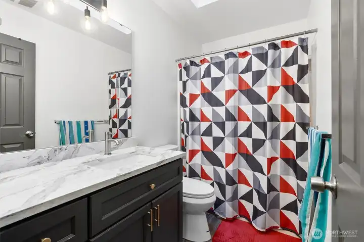 upstairs full bathroom