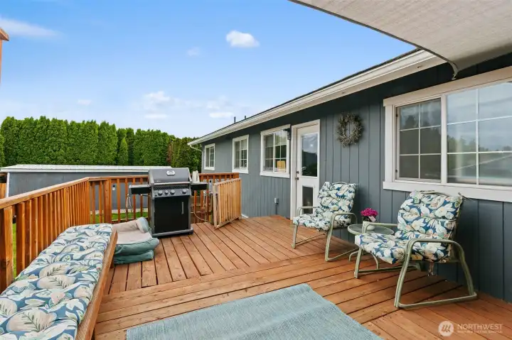 Wind protected back deck.