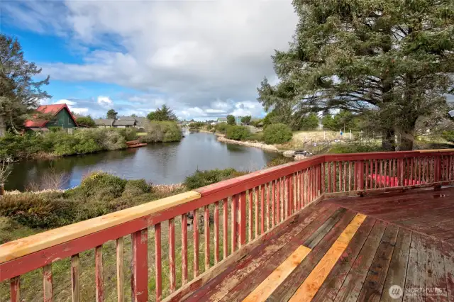 Great waterfront view canal! Deck will be stained