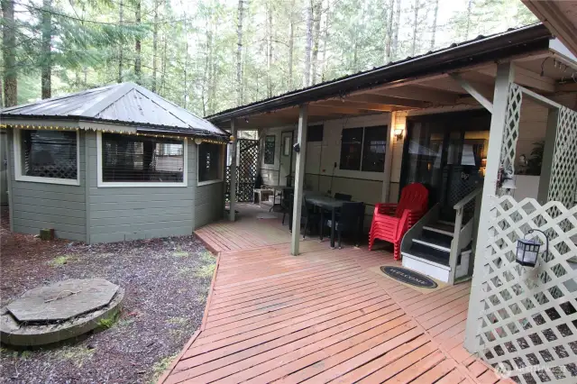 Here's your Maple Falls getaway