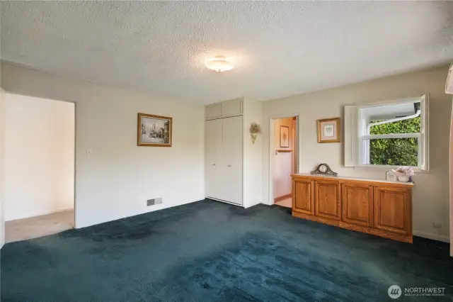 Second bedroom
