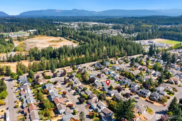 Nestled in a quiet neighborhood with easy access to desirable Tahoma schools and 4 corners.