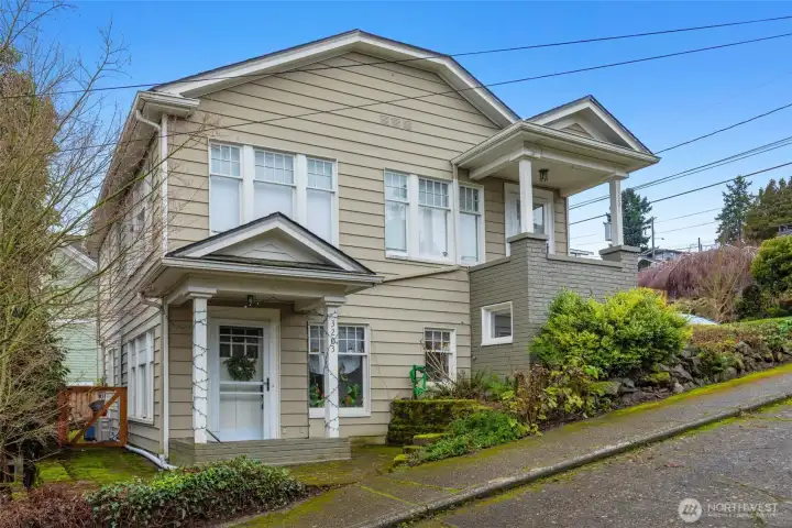 Duplex configeration with separate addresses (3201 & 3203) offers exceptional flexibility and income potential. Two units - each with 2 beds, 1 full bath and laundry. Live in one unit and rent the other or convert to a 4 bedroom, 2 bath single-family home.