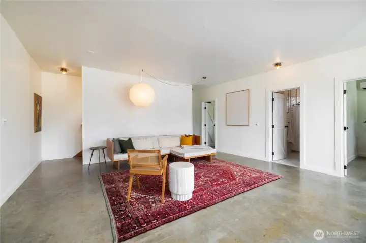 Beautifully done concrete floors.