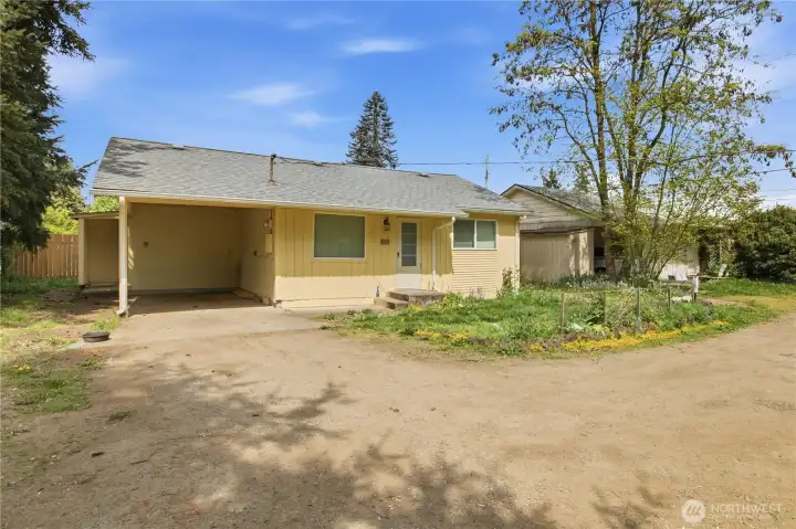 Unit 523 and 521 is to the right.