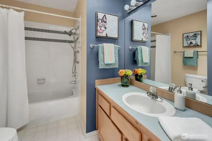 Hallway Full Bath