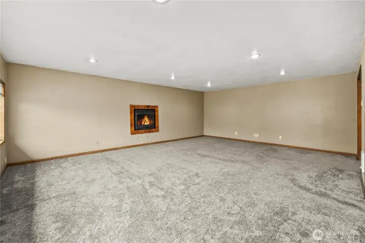 Primary Suit- extra spacious Primary Suit- extra spacious