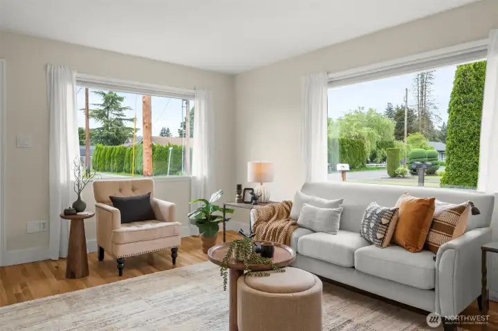 Large Picture Windows Allow for Plenty of Natural Lighting Large Picture Windows Allow for Plenty of Natural Lighting
