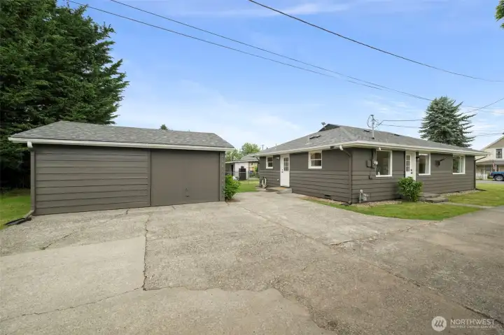 Large 1 Car Garage with Attached Shop Large 1 Car Garage with Attached Shop