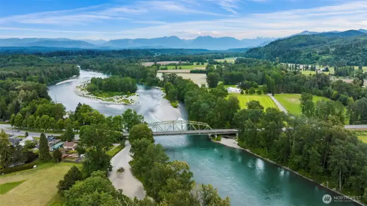Enjoy Close By Parks and River Enjoy Close By Parks and River