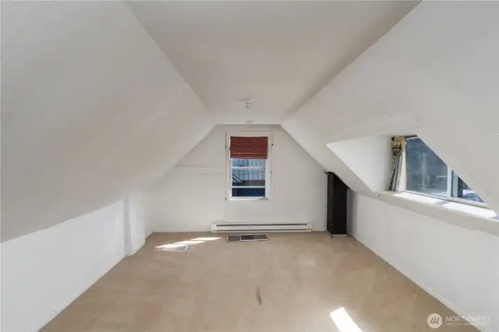Upstairs Bedroom 1