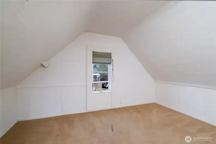 Upstairs Bedroom 2