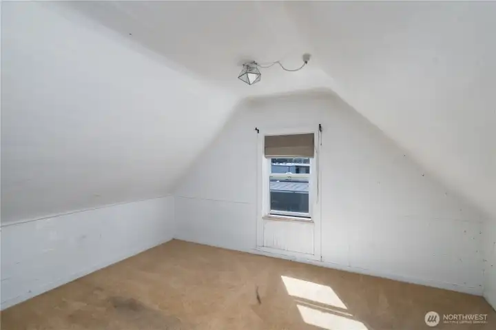 Upstairs Bedroom 2