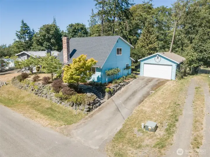 2-car detached garage 2-car detached garage