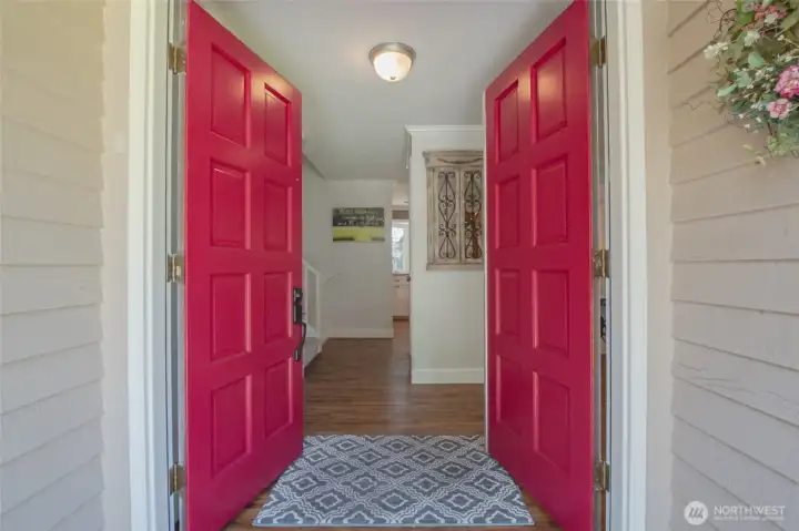 A warm first impression with quality finishes that continue throughout the home. A warm first impression with quality finishes that continue throughout the home.