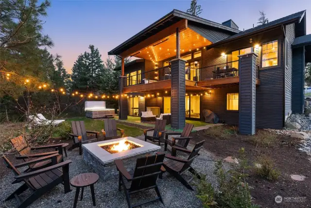 Enjoy twilight views while sitting by your gas firepit.