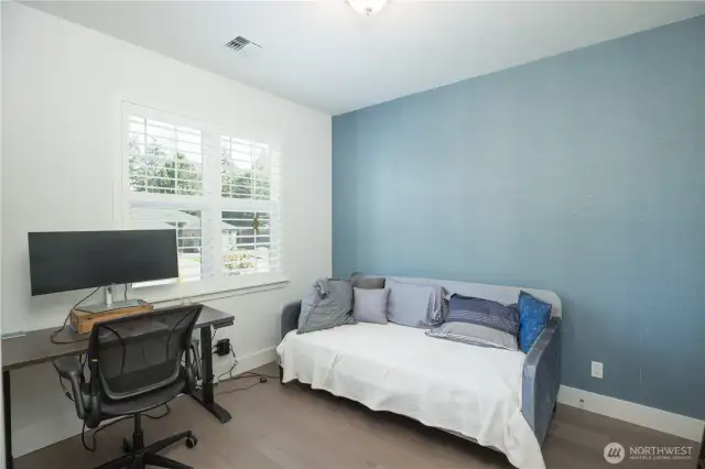 Office/3rd bedroom