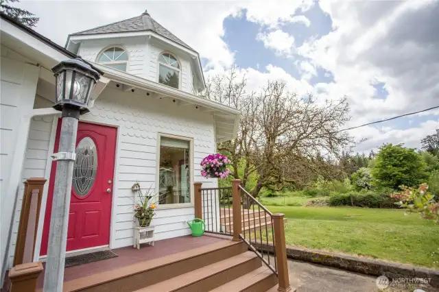 This front porch welcomes you home with a bonus of durable, low maintenance trex decking.