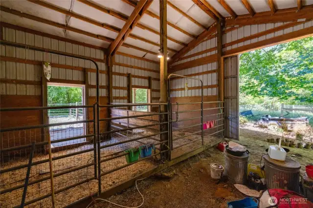 lhorse stalls