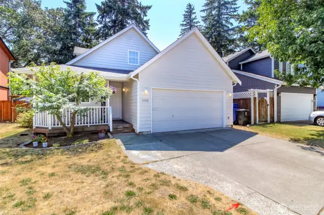 Welcome to 3006 S. 77th St Tacoma. Tucked back in the small subdivision of Hunter's Prairie.
