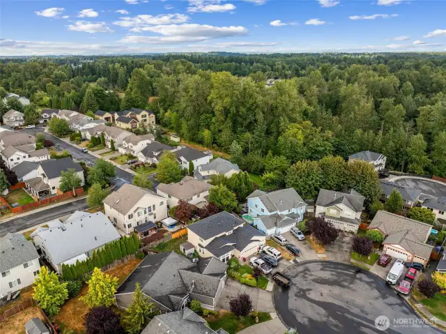 The Woodbrook community has easy access to the freeway, schools, shopping, and so much more!
