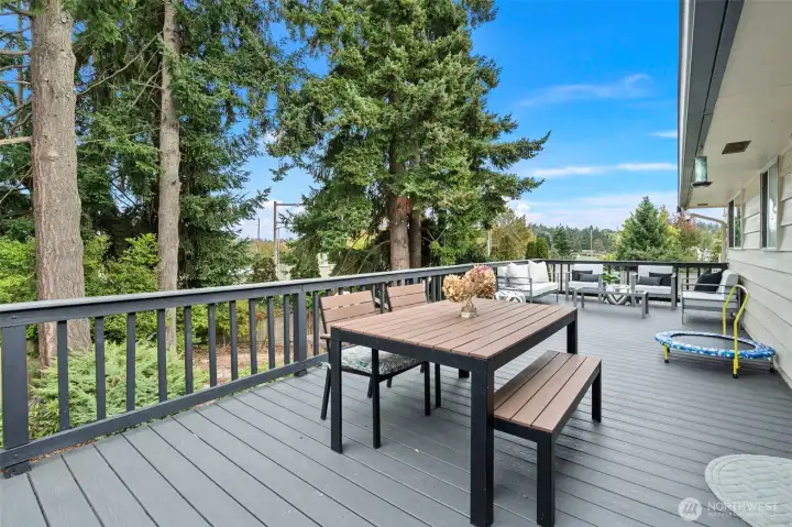 Plenty of room for outdoor dining on the warm days
