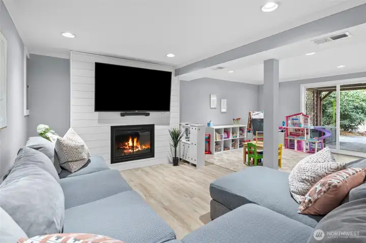 Awesome bonus room space on the lower level