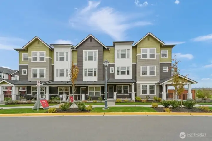 19288 NE 69th Circle Unit 104 ~ Ready Now