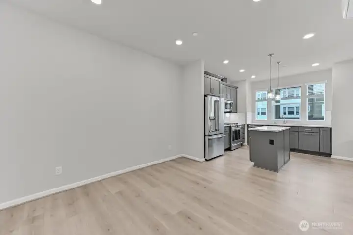 19288 NE 69th Circle Unit 104 ~ Ready Now