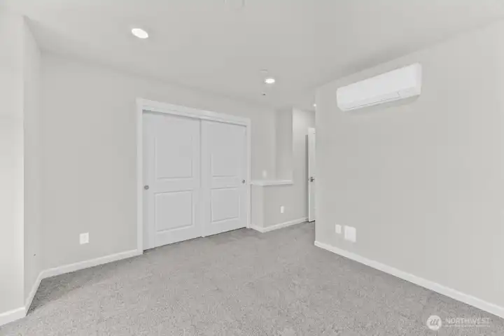 19288 NE 69th Circle Unit 104 ~ Ready Now