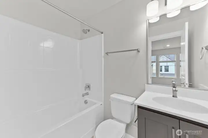 19288 NE 69th Circle Unit 104 ~ Ready Now