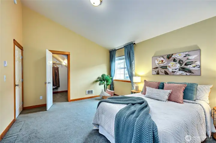 2nd upstairs bedroom