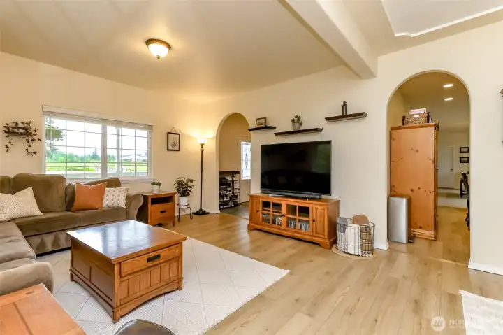 Living Room w/Entrance to Kitchen and Entryway