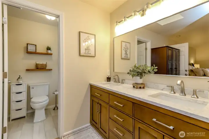 Primary 5 Piece Bathroom with Dual Lavs