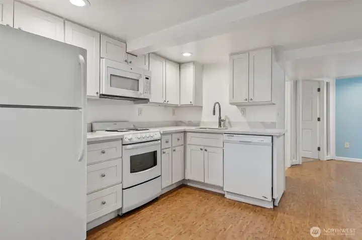 Fully applianced kitchen